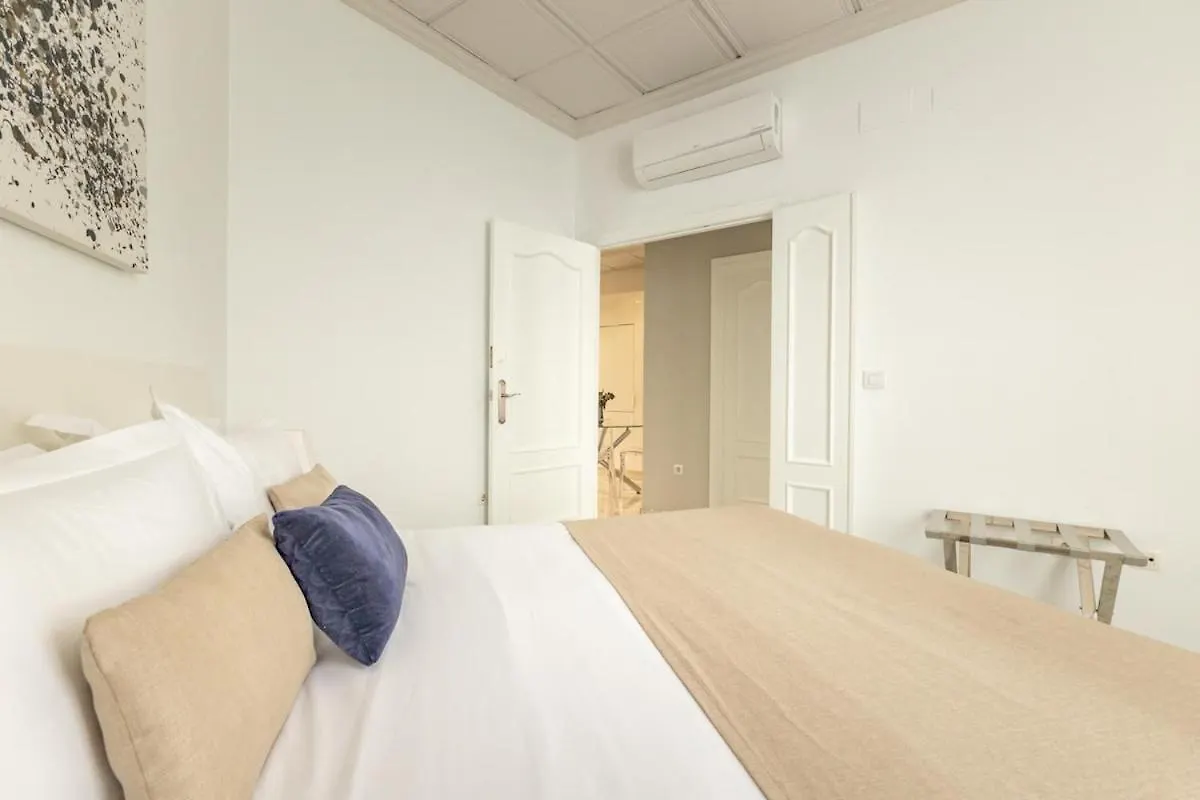 Campana Suites Apartments By Valcambre Sevilla 0*,  İspanya