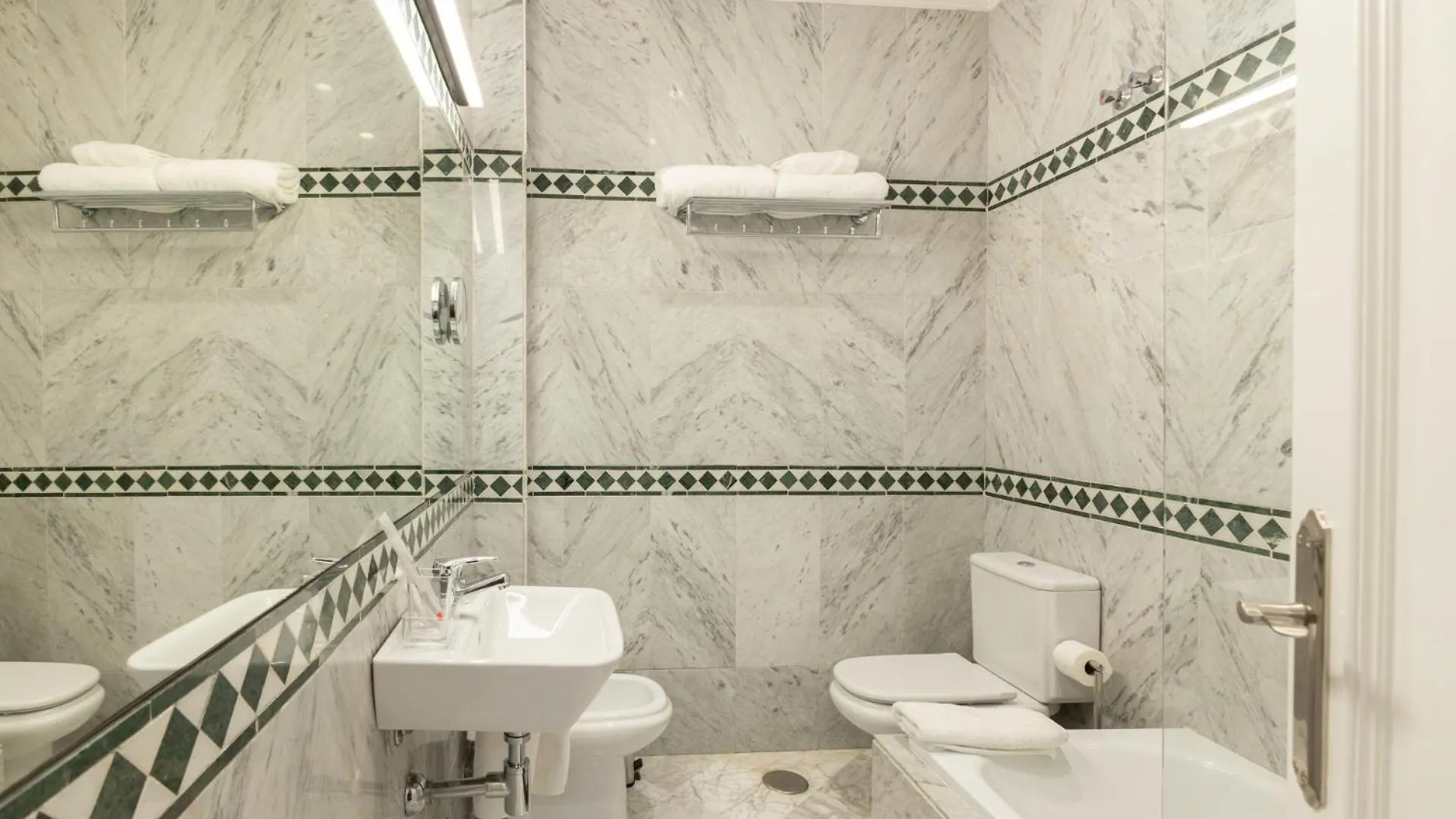 Campana Suites Apartments By Valcambre Sevilla